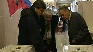 Russia halves number of foreign observers ahead of polls