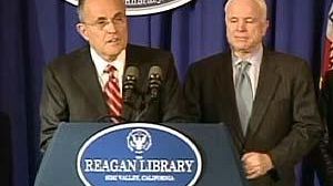 Course à la présidentielle américaine : Giuliani tire sa révérence et soutient McCain