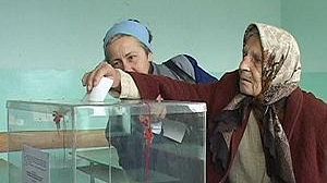 Serbs in Kosovo vote in Gracanica and Mitrovica