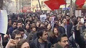 La Turquie divisée après le vote d’un amendement pour légaliser le port du voile à l’Université