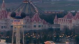 Increased Euro Disney visitors boost income