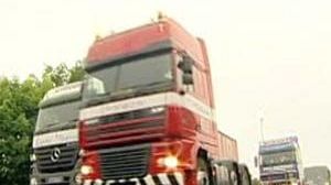 Fuel protests spread to UK truckers