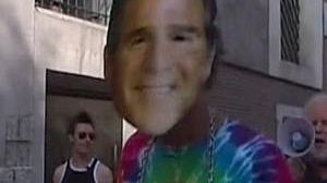 George W. Bush poursuit sa tournée européenne à Rome