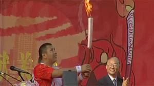 La flamme olympique a entamé la semaine la plus sensible de son parcours en Chine