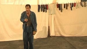 Comedian Fellag explores life of Algerian underdog