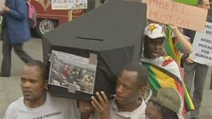 Les opposants à Mugabe interpellent la communauté internationale