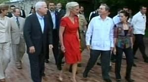 John McCain en tournée électorale en Amérique Latine
