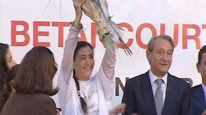 Hero’s welcome in Paris for Ingrid Betancourt