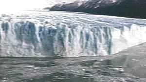 Une première : le glacier Perito Moreno rompt en hiver