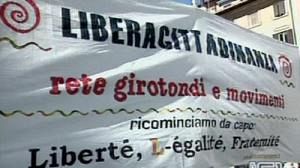 Des Italiens dénoncent une réforme qui servirait les intérêts de Berlusconi