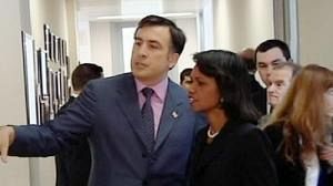 Rice urges Russia to help solve Georgian tension
