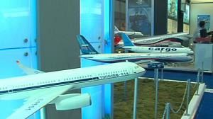 Salon de Farnborough : le nombre des commandes est supérieur aux prévisions pour Airbus et Boeing malgré l’environnement économique