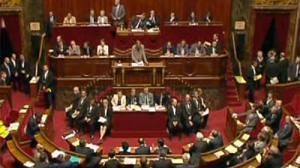 La réforme constitutionnelle a été adoptée à une voix près
