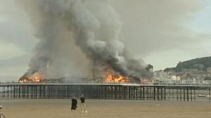 Grande-Bretagne : le “Grand Pier” de Weston-Super-Mare détruit par le feu