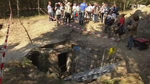 Top secret E German bunker open for short time