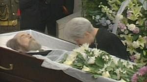 Russia says farewell to Solzhenitsyn a