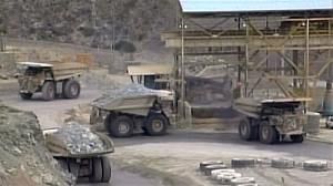 Xstrata bids for Lonmin