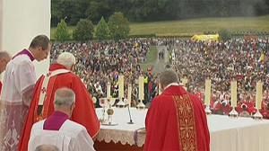 150 000 fidèles à la messe papale à Lourdes