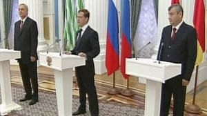 Russia signs pacts with S. Ossetia and Abkhazia