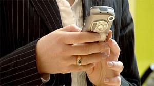 Téléphonie mobile : la Commission veut contraindre les opérateurs à faire plus d’efforts sur les prix