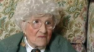 Titanic survivor sells souvenirs to pay for care