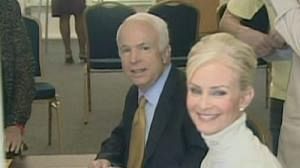 John McCain et Sarah Palin ont voté en Arizona et en Alaska