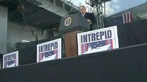 Bush et Obama rendent hommage aux vétérans chacun de leur côté