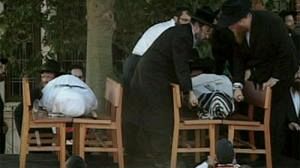 Des larmes et des cris de douleur aux obsèques des victimes israéliennes de Bombay