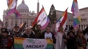 En Italie, la communauté homosexuelle mobilisée contre le Vatican