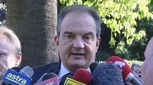 Greek prime minister decries violence