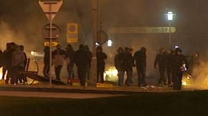 Youths and police clash in Sweden