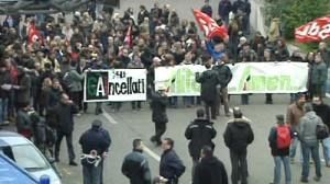 Alitalia relaunch disrupted by protests