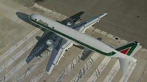 New Alitalia rises into uncertain skies