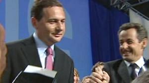 Remaniement ministériel léger avec prime aux fidèles de Sarkozy