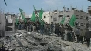 Le Hamas sort de l’ombre des ruines