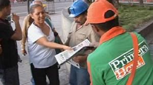 Chavez wins vote to scrap presidential term limits