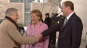EU leaders debate financial reform