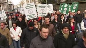 Irish police stage pension protest