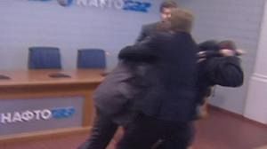 Ukraine’s internal tensions flare in gas HQ raid