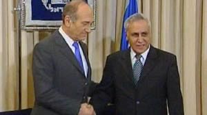 Iraël : l’ancien président Moshe Katzav bientôt inculpé pour viol
