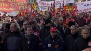 Unions square up to Sarkozy over French economy