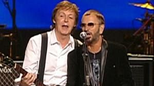 Paul McCartney et  Ringo Starr chantent pour  l‘éducation de jeunes en difficulté