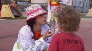 Des nez rouges pour chasser la peur des enfants