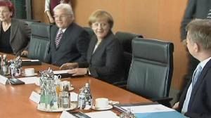 Berlin makes Hypo shares offer