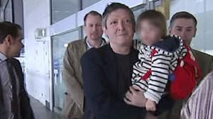 Moscú y París discuten sobre la tutela de la niña secuestrada