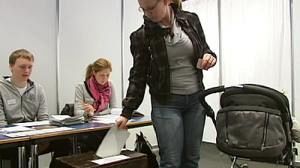 Les Islandais aux urnes pour des législatives anticipées en raison d’une grave crise économique