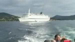 Italian cruise ship fights off pirates