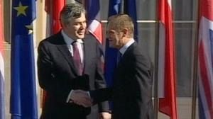 Gordon Brown salue les efforts de la Pologne en Afghanistan