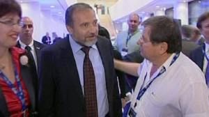 L’Europe accueille du bout des doigts Avigdor Lieberman