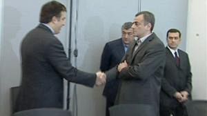 Géorgie: les premières discussions entre le président et l’opposition ne donnent rien